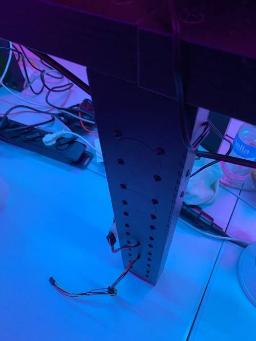 table-table-12v-leg.jpg